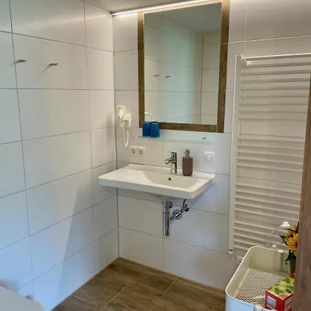 Guest house Casa Montana 2*