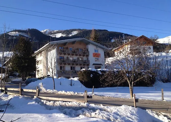 Casa Montana ゲストハウス 3*